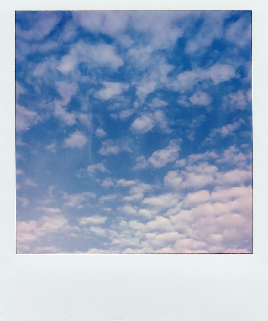 Polaroid ciel bleu web design Graphisme Agence de Communication SSII